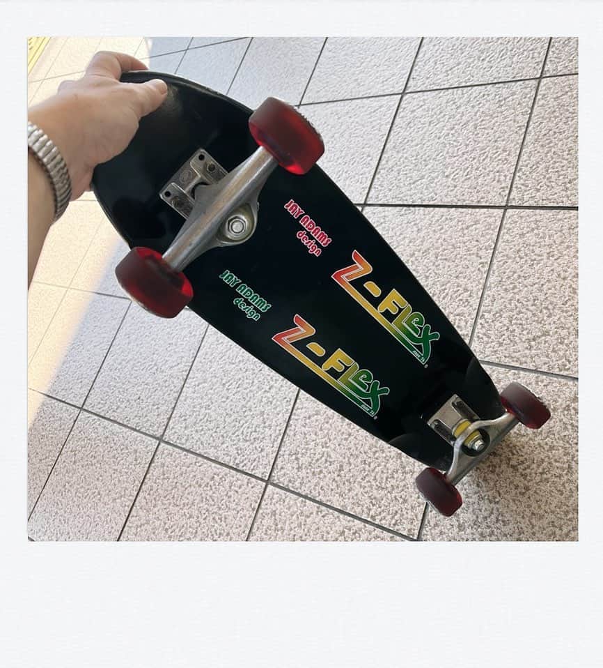 かせきさいだぁのインスタグラム：「スケボー(クルーザー)❤大好き️」