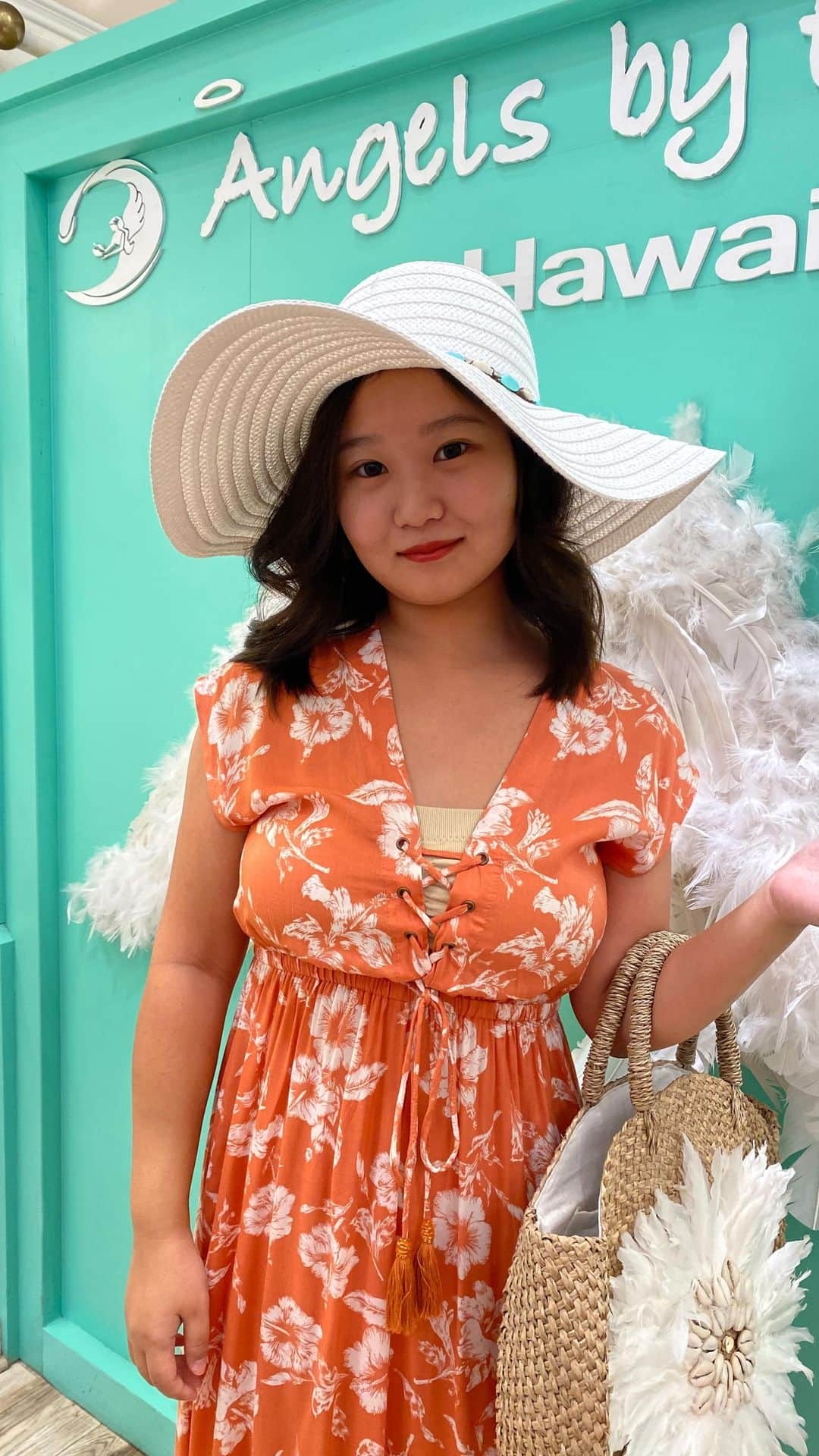 Angels By The Sea Hawaii Waikiki Based Boutiques ?Original clothing designed のインスタグラム：「インスタLIVE「低身長の方にもおすすめ！新作ドレス👗」 New dresses for petit size MC🎙️ @mayumi_hawaii @_147mg._  📍Angels by the sea, Honolulu  @angelsbythesea has been Hawaii’s resort fashion brand based in Honolulu, Hawaii, since 2010. Please visit our online store 🌺www.angelsbytheseahawaii.com Owner Designer Nina Thai (Miss Waikiki) @nina_bythesea (日本語勉強中📚🙇🏻‍♀️) Please feel free to tag your pic for a chance to be featured!  ハワイのリゾートファッション、 エンジェルズバイザシー はミスワイキキである Nina Thai によって作られたハワイオリジナルファッションブランドです🌴日本語ウェブサイトはこちら www.angelsbytheseahawaii.jp  ハワイやリゾートファッションが好きな人は是非私達のアカウントをフォローして下さい🙌また私達の商品をポストする際にタグ付けしていただいたら私達からリポストされるチャンスがあります  #angelsbytheseahawaii #angelsbythesea #resortwear #hawaii #waikiki #supporthawaii #sheratonwaikiki #bandeau #palmleaves #hawaiibeaches  #ハワイ #ワイキキ #カイルア #ラニカイビーチ #シンプルコーデ #ハワイ好きな人と繋がりたい #エンジェルズバイザシーハワイ #エンジェルズバイザシー #リゾートファッション #ハワイに恋して #ハワイ限定 #シェラトンワイキキ #ワイキキビーチ」