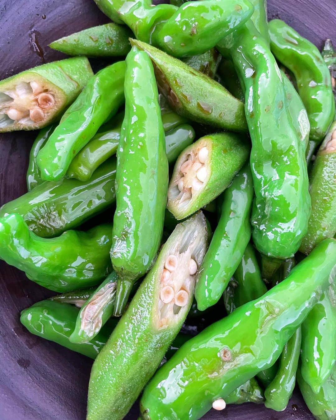 濱田マサルのインスタグラム：「一日一食ルールも。。  週末は崩れがちな  食欲の秋。。❤️」