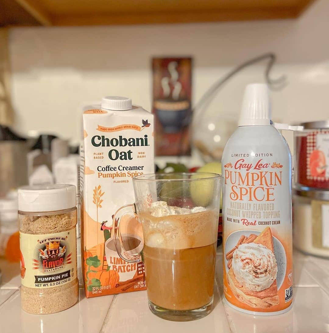 Flavorgod Seasoningsさんのインスタグラム写真 - (Flavorgod SeasoningsInstagram)「Pumpkin Spice Coffee by #Flavorgod Customer @cookingamongchaos seasoned with our Pumpkin Pie Topper. 🎃⁠ -⁠ 🎃 Pumpkin Pie Topper - Back in Stock Again!! - Sold Out in 60 Minutes - Last Chance to Buy 🚨⁠ .⁠ www.flavorgod.com⁠ .⁠ Flavor God Seasonings are:⁠ ➡ZERO CALORIES PER SERVING⁠ ➡MADE FRESH⁠ ➡MADE LOCALLY IN US⁠ ➡FREE GIFTS AT CHECKOUT⁠ ➡GLUTEN FREE⁠ ➡#PALEO & #KETO FRIENDLY⁠ -⁠ #breakfast #fitness #food #foodporn #foodie #instafood #foodphotography #foodstagram #yummy #instagood  #foodies #tasty #cooking #instadaily #lunch #healthy #seasonings #flavorgod #lowsodium #glutenfree #dairyfree」10月21日 9時00分 - flavorgod