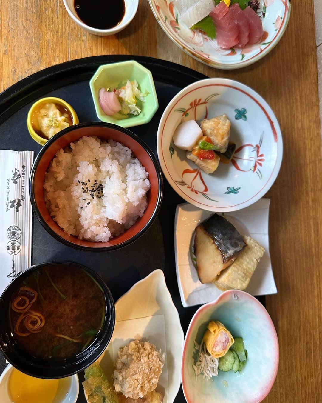 迫田里奈（りなぽよ）さんのインスタグラム写真 - (迫田里奈（りなぽよ）Instagram)「Kyoto🍁  母と2人旅行😚  着物を買いに行き 祇園で飲んで 日本料理を食べ 幼馴染にも会え  やはり、京都だいすきだ。❤️  #kyoto」10月21日 0時17分 - rinapoyo.1129