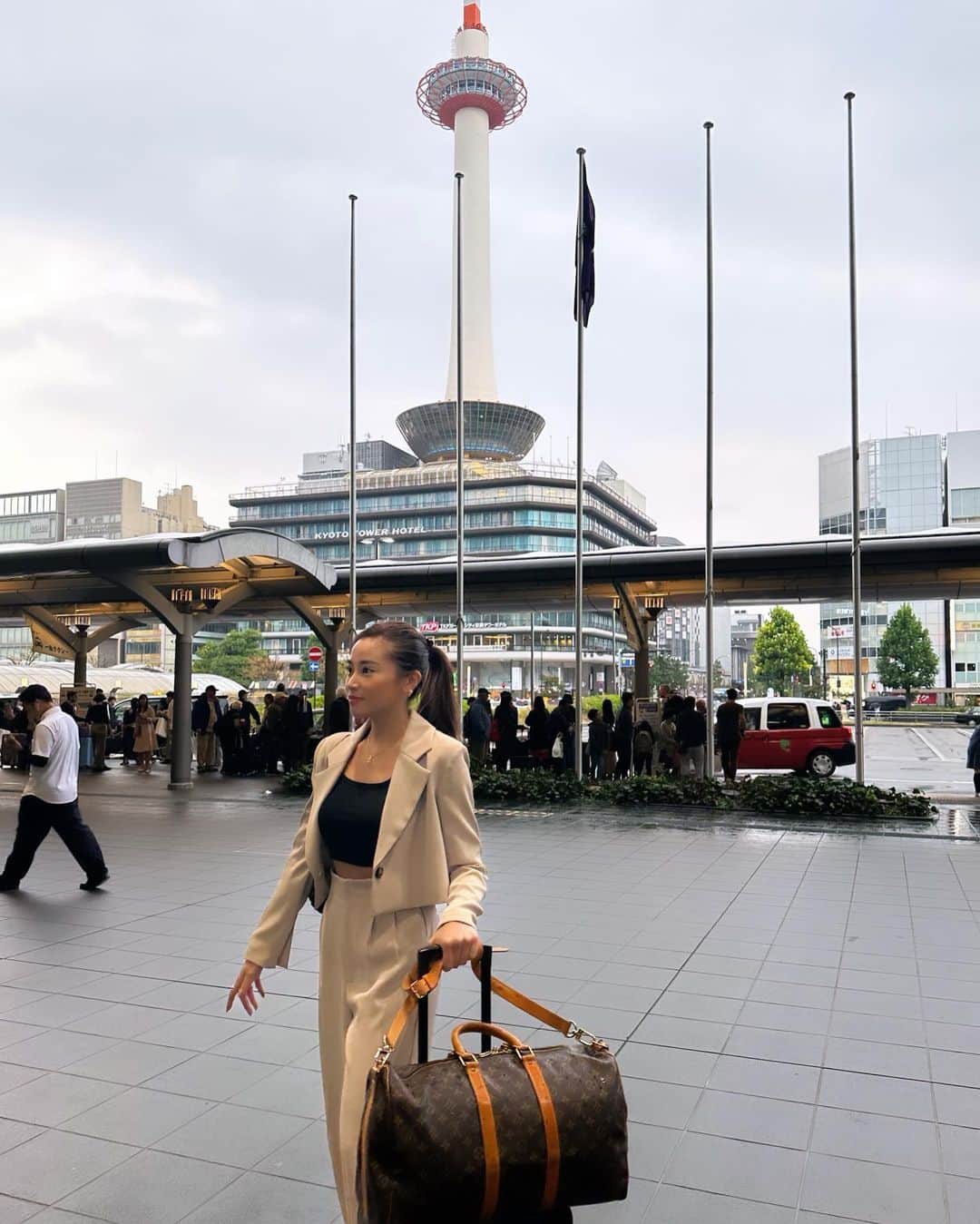 迫田里奈（りなぽよ）さんのインスタグラム写真 - (迫田里奈（りなぽよ）Instagram)「Kyoto🍁  母と2人旅行😚  着物を買いに行き 祇園で飲んで 日本料理を食べ 幼馴染にも会え  やはり、京都だいすきだ。❤️  #kyoto」10月21日 0時17分 - rinapoyo.1129