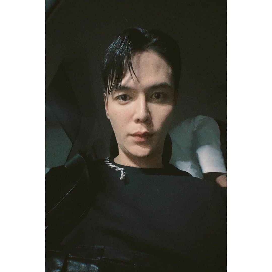 ジヒョク のインスタグラム：「🍗🍺❤️. Ps 모두 친하게 지내요🫡」