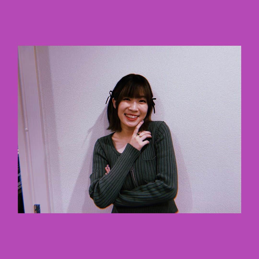 青山吉能さんのインスタグラム写真 - (青山吉能Instagram)「#1020 🪕🪇 ・ #よしのに 第七回！ソロ回でした！ お話も弦楽器も楽しい〜〜！！！ なんだかまだ延べ8回しかやっていないのに 46回目くらいの気持ちになってしまう！ うれし〜さ〜 ・ ・ #moussy」10月21日 0時50分 - yopipinsta555