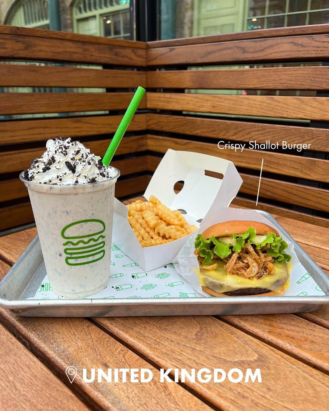 SHAKE SHACKさんのインスタグラム写真 - (SHAKE SHACKInstagram)「Ever wondered what a Shack meal looks like across the world? Swipe to see 👆   Although we serve ShackBurgers across the globe, our exclusive international menus are created with local flavors and ingredients in mind.   Which international menu item would you try?」10月21日 0時53分 - shakeshack