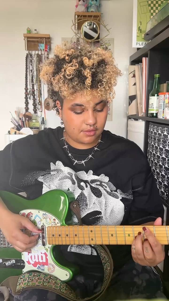 Fender Guitarのインスタグラム：「Tune in with Fender Next Artist @rutiiiiiiiiiiii to hear some of her self care habits and favorite lyrics she’s written.」