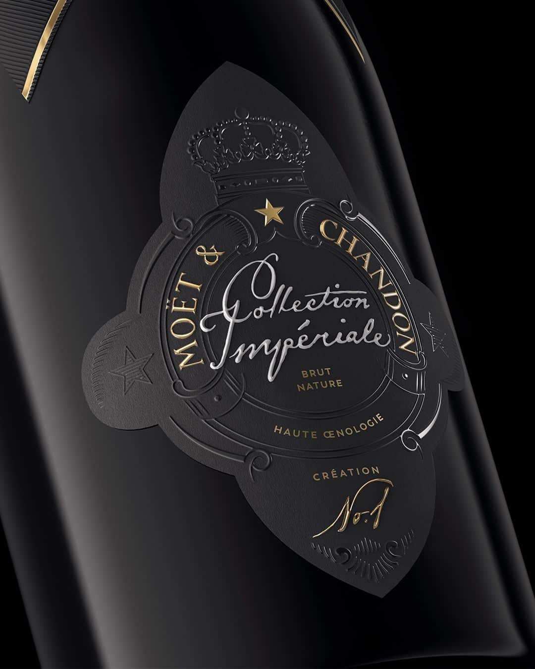 Moët & Chandon Officialのインスタグラム：「The newest expression of Moët & Chandon’s Haute Oenologie, Collection Impériale Création No. 1. A multi-layered champagne that transcends the perception of time.⁣ ⁣ #CollectionImperiale #MoetChandon⁣ ⁣ This material is not intended to be viewed by persons under the legal alcohol drinking age or in countries with restrictions on advertising on alcoholic beverages. ENJOY MOËT RESPONSIBLY.」