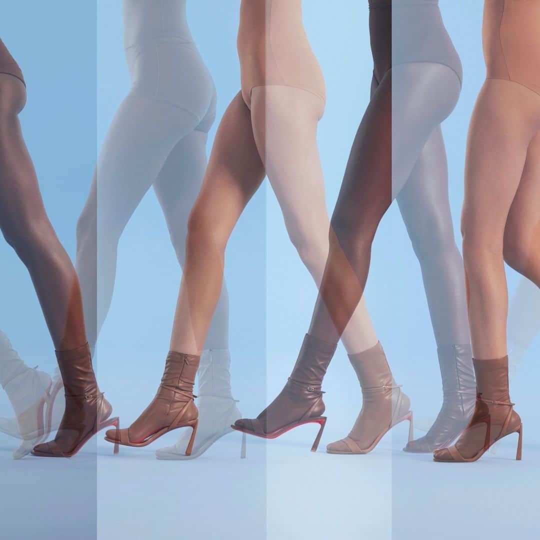 クリスチャンルブタンのインスタグラム：「Socks and sandals, but make it fashion. Discover the Condora Queen sandal and our leather socks in our skin-matching shades of Nude.   Photos by @julien_vallon #ChristianLouboutin」