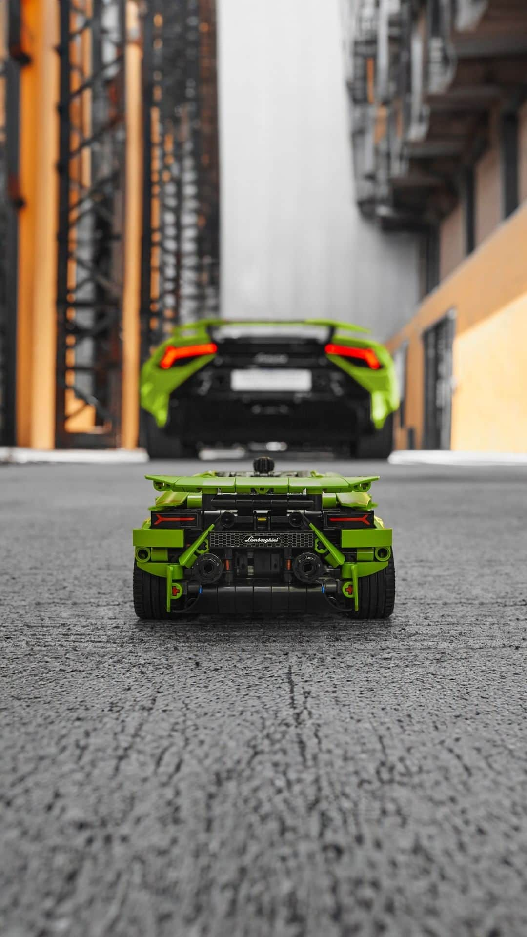 ランボルギーニのインスタグラム：「It's the Huracán Tecnica - designed with bravery and built with amazing @lego Technic elements.  #Lamborghini #HuracanTecnica #TakeAllYourSoulsToDrive #LEGO #LEGOTechnic #BuildforReal  __ Huracán Tecnica: fuel consumption combined: 14,5 l/100km (WLTP); CO2-emissions combined: 328 g/km (WLTP)」