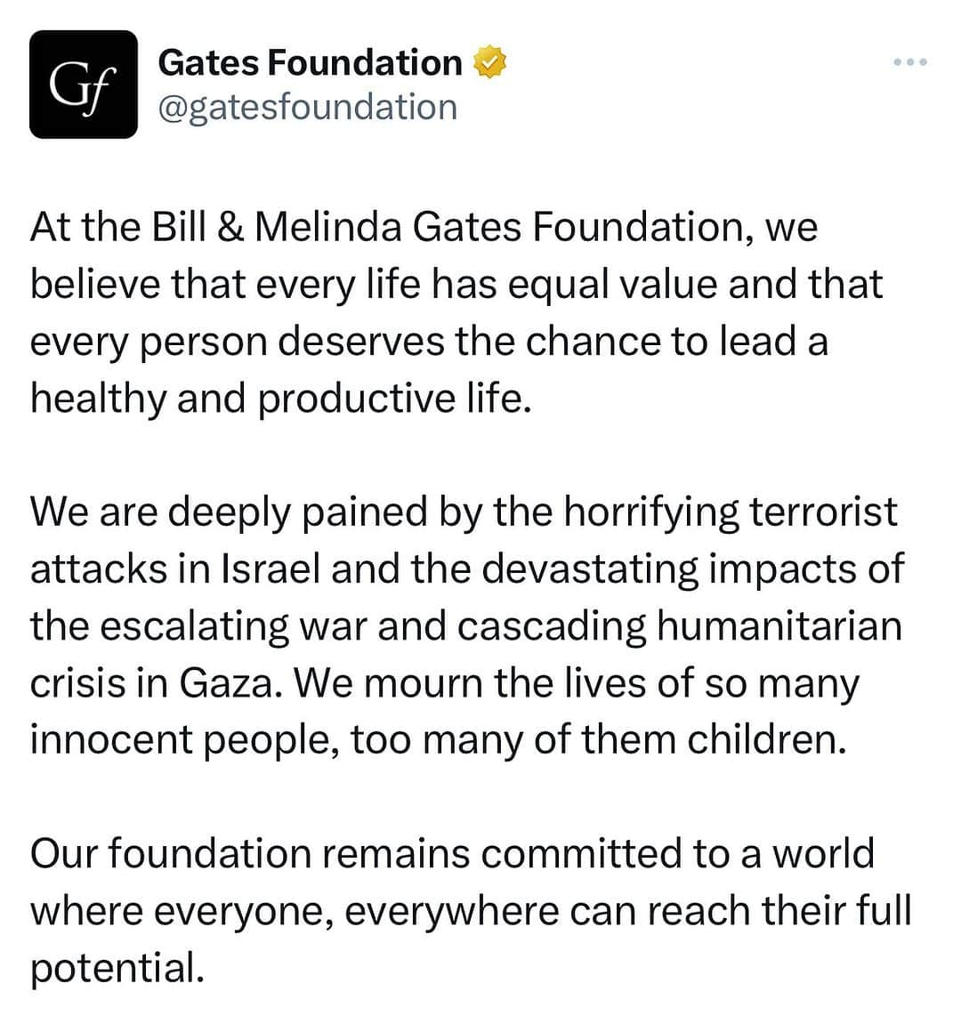 ビル・ゲイツのインスタグラム：「My heart is broken for the innocent lives lost in the Middle East and the continued suffering of Israelis and Palestinians. May the world find a way to swiftly end the violence, and to build a path toward lasting peace in the region.」