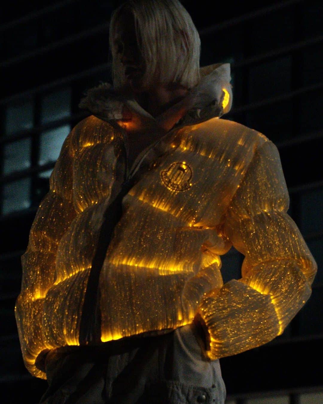 パーム・エンジェルスさんのインスタグラム写真 - (パーム・エンジェルスInstagram)「PALM ANGELS MONCLER MAYA JACKET  A grid of warm, enveloping light, which gleams of antique gold and precious gilded refractions.  @Moncler」10月21日 1時04分 - palmangels