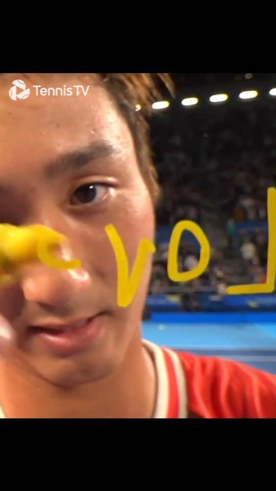 望月慎太郎のインスタグラム：「MIGHTY from Mochizuki 🤩🇯🇵✍️  The hometown hero @shintaromochizukiofficial continues his fairytale week into the semi-finals!  @japanopentennis | #Kinoshitajotennis」