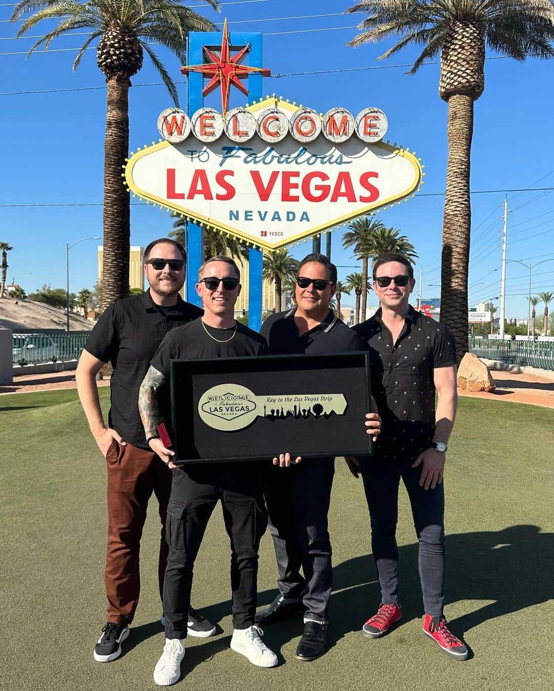 Yellowcardのインスタグラム：「Receiving the Key to the Las Vegas Strip is such an unexpected and incredible honor for us. When we first moved out to California from our hometown in Florida back in 2001, Las Vegas was one of the cities that became crucial to the growth of the band. So many memories of driving the van over the hill and seeing the lights from the strip on our way to those early shows. Thank you, Las Vegas!  • • • 📷 @acaciaevans  • #lasvegas #vegas #yellowcard #yellowcardband #poppunk #emo #whenwewereyoung #musicfestival」