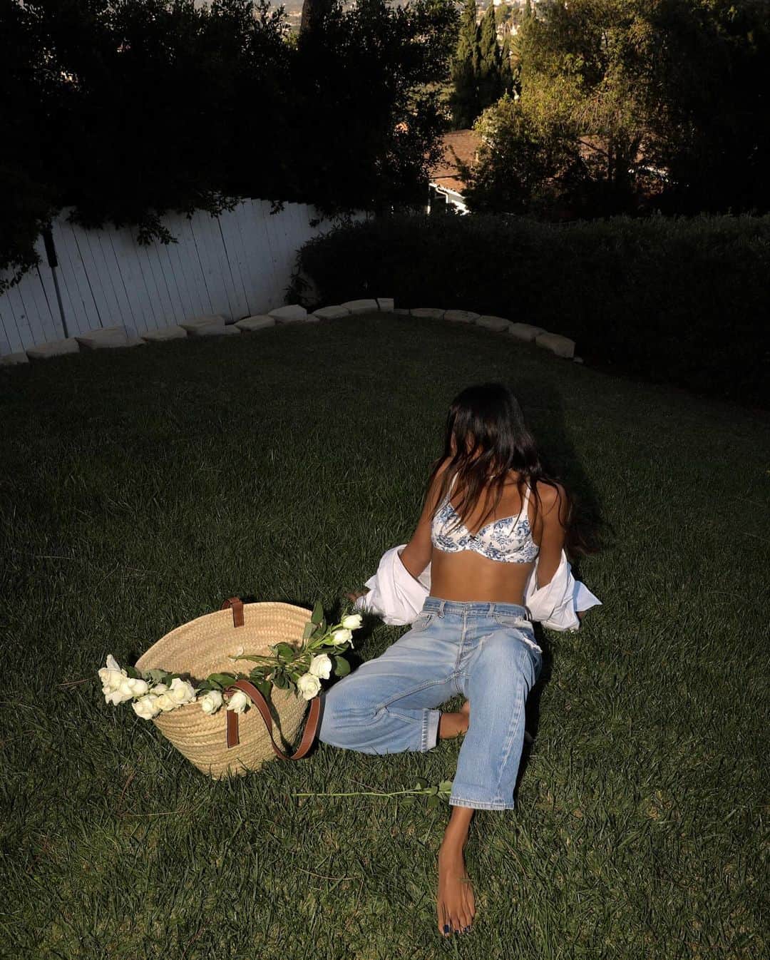 ジュリー・サリニャーナさんのインスタグラム写真 - (ジュリー・サリニャーナInstagram)「For those mama's who need alittle extra support, give yourself some love and treat yourself to this cute floral BBV bra by @victoriassecret. It’s the perfect bra to make you feel like an angel 👼🏽 🫶🏽 #VSPartner #90sfashion」10月21日 1時18分 - sincerelyjules