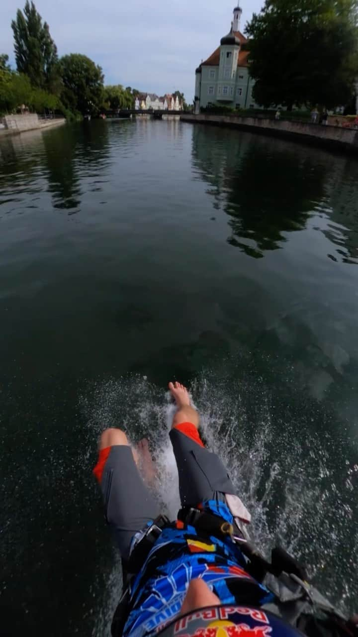 goproのインスタグラム：「Barefoot waterskiing 🤝 skydiving. @fuerstmarco has a flair for entertainment. Shot on our 360° camera, #GoProMAX.  @redbullskydiveteam @starelation @landshut_erleben @fanatec @goprode #GoProDE #GoPro #GoProPOV #HyperSmooth #Skydiving #ProximityFlying #POV #Germany #RedBullAirforce #RedBullSkydive」