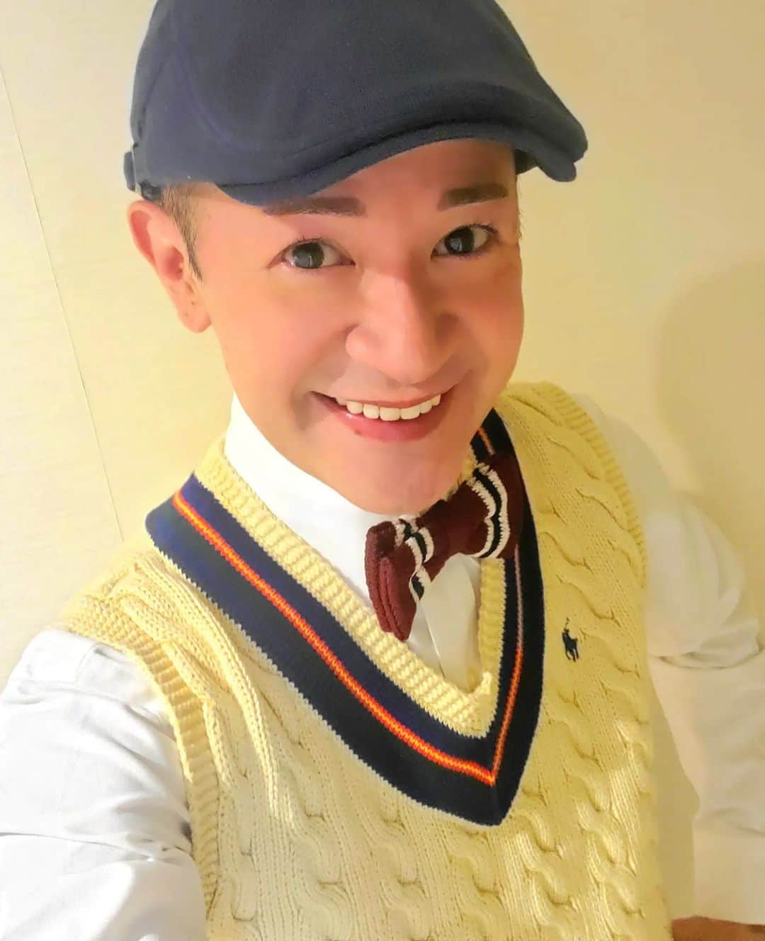 山咲トオルのインスタグラム：「松本伊代さんのコンサートへ。  もちろん、親衛隊の皆様のお側で観賞よ。  楽しい時間は「あっ」と言う間に過ぎてしまいますが、余韻が最高なのよね。  #松本伊代 さん   #ラルフローレン #ポロラルフローレン #ralphlauren #poloralphlauren  #山咲トオル #toruyamazaki」
