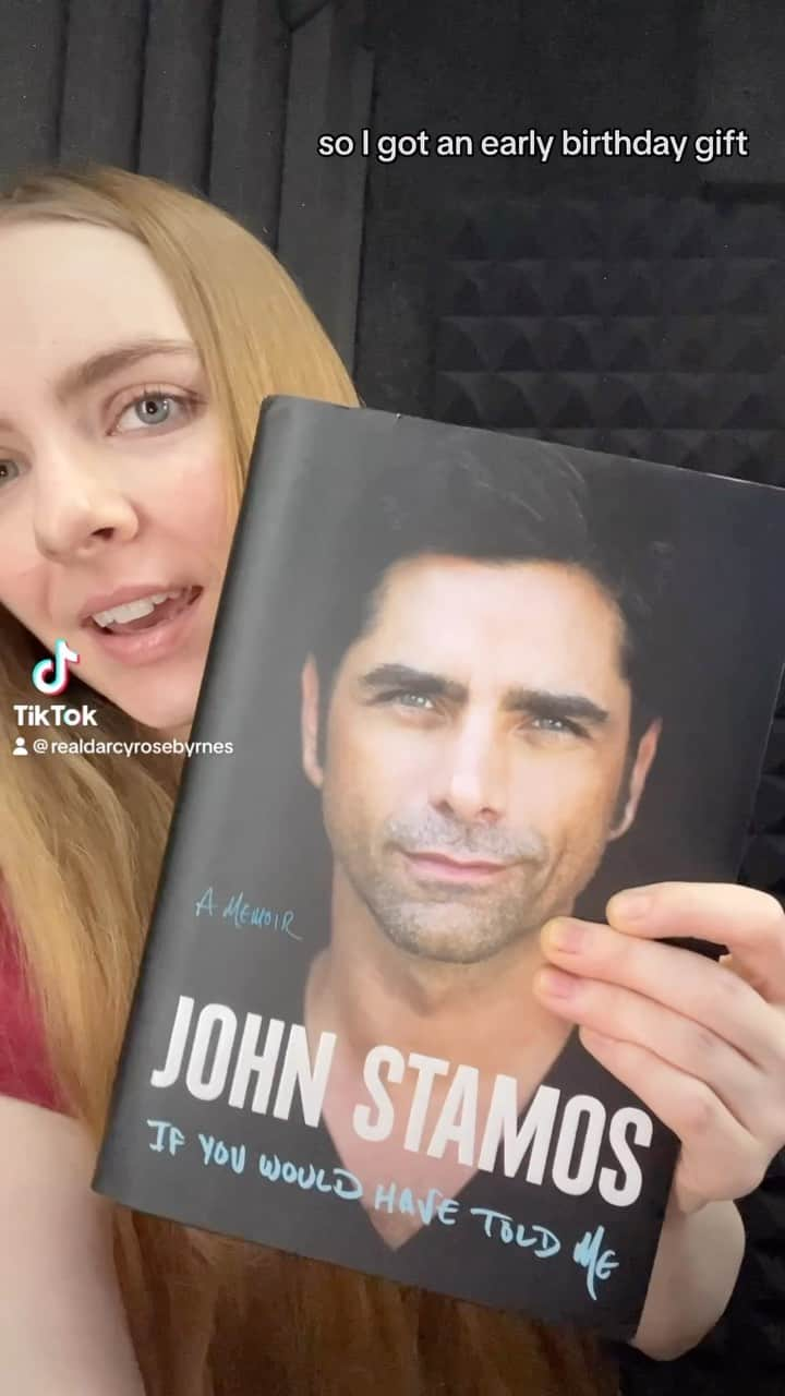 ダーシー・ローズ・バーンズのインスタグラム：「‘If you would have told me’ @johnstamos would write a book… I’d say, ‘When can I read it?!’ October 24th! #ifyouwouldhavetoldme #book」