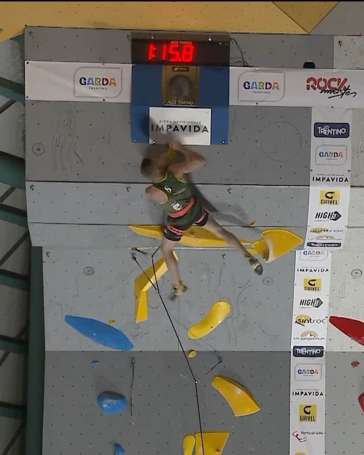 ヤコブ・シューベルトのインスタグラム：「Fun Duel competition at the @rockmasterfestival this year. Always special to race one of your best friends @michael.piccolruaz 🙌 • • @mammut_swiss1862 @gloryfy_unbreakable @raiffeisentirol @lasportivagram @subaru_austria @thecrag_worldwide  #climbing #duel #sportclimbing #klettern #athlete #sport #climbingvideo」