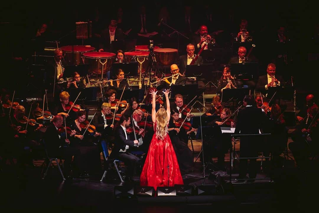 アンドレア・ボチェッリさんのインスタグラム写真 - (アンドレア・ボチェッリInstagram)「October 19th, #Berlin, Mercedes-Benz Arena 🇩🇪  photo: @lucarossettiph」10月21日 1時37分 - andreabocelliofficial