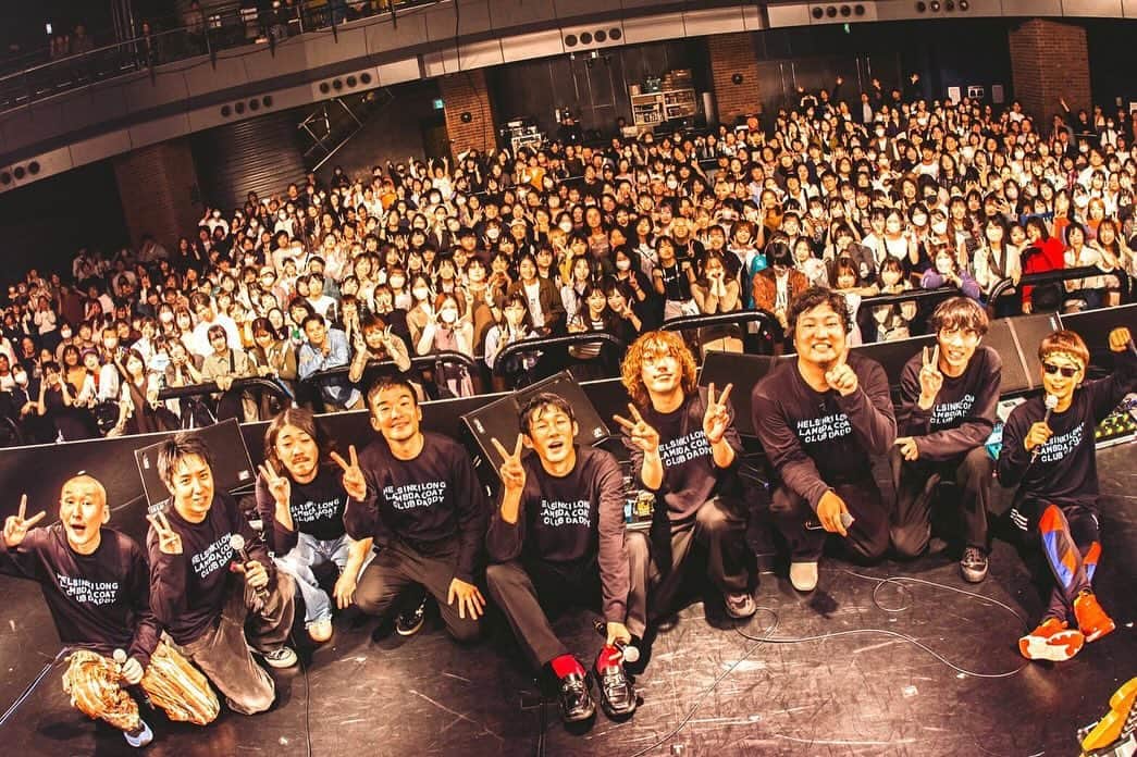 松本竹馬さんのインスタグラム写真 - (松本竹馬Instagram)「ヘルシンキラムダクラブありがとう！ また飲み行こう、ヘルシンキラムダクラブ！  #最高のライブ #ヘルシンキラムダクラブ #ロングコートダディ #BKB #そいつどいつ」10月21日 1時48分 - takeuma1831