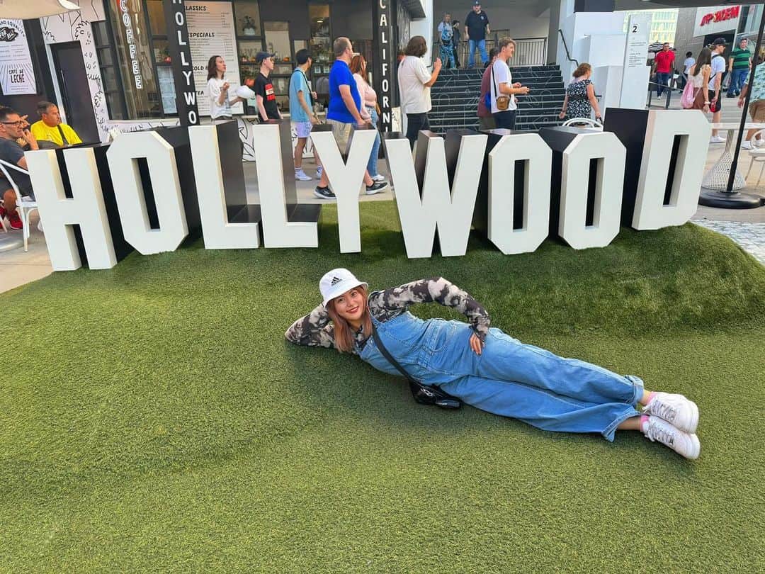 梅咲遥のインスタグラム：「修学旅行気分🇺🇸 試合まだかな〜〜😛💪🏼🔥  #la  #hollywood  #ロサンゼルス  #アメリカ」