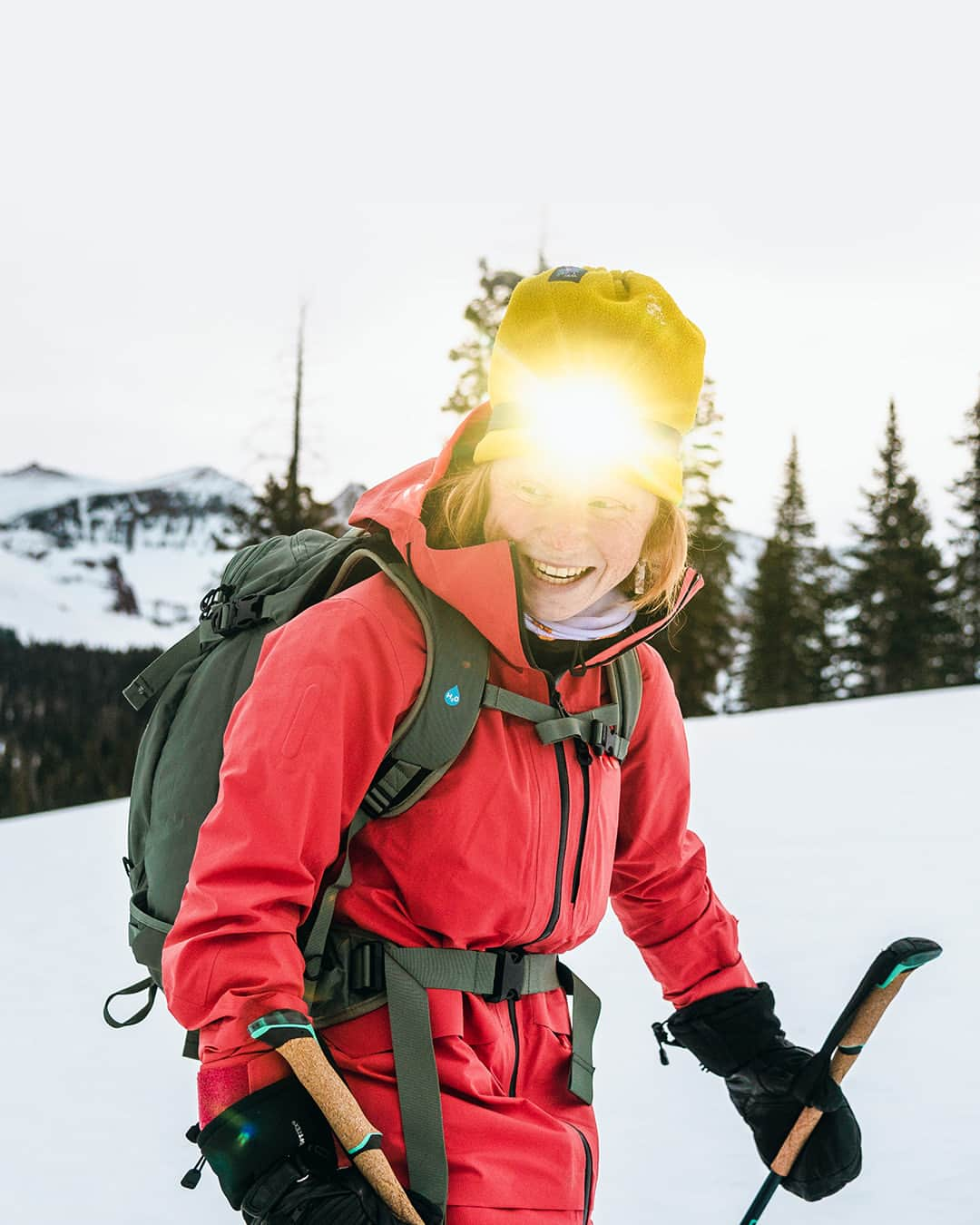 オスプレーさんのインスタグラム写真 - (オスプレーInstagram)「Make the most of your snow days with Osprey – the perfect packs for playing in the pow.   Kick the winter stoke up a notch with packs featuring storage tuned to the season, snow-shedding materials and the perfect ski fit. Shop snow packs now.   #OspreyPacks」10月21日 2時00分 - ospreypacks