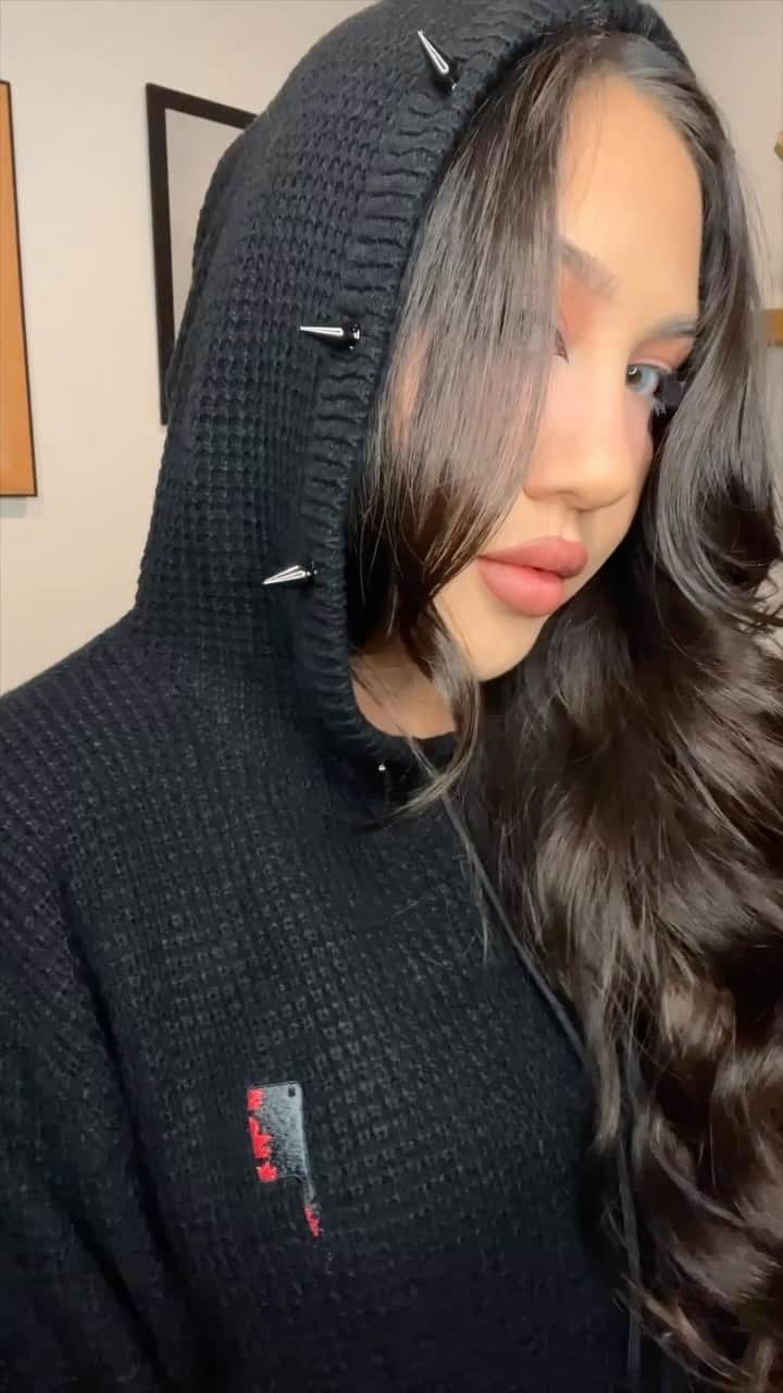 Jeffree Star Cosmeticsのインスタグラム：「✨ This or That? 🤔 Is your vibe the mysterious black Friday the 13th Hoodie 🔪🌑 or the dreamy grey Escape Hoodie? ☁️🌌 Drop your choice below! #JeffreeStarCosmetics #FridayThe13thHoodie #EscapeHoodie🌟」