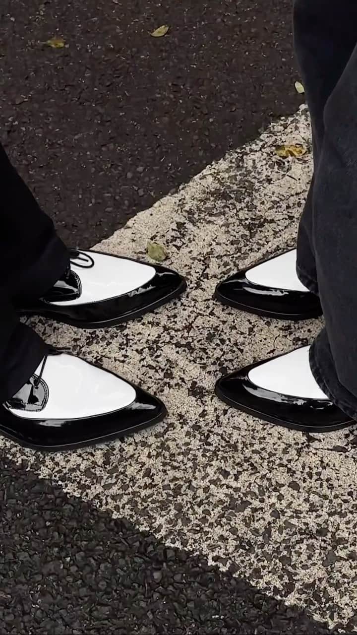 オールセインツのインスタグラム：「We’ve heard Lex is important for lasting relationships.  The Lex Shoes.」