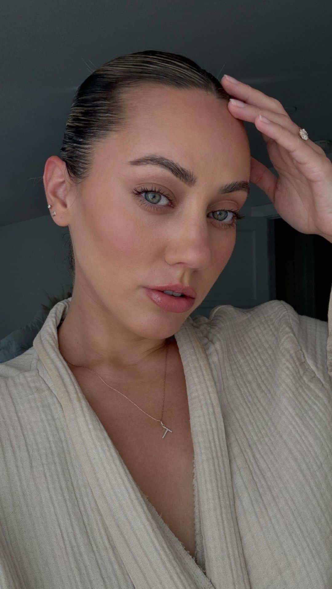 Camden Scottのインスタグラム：「challenged myself to take @thenue_co pre+probiotics for 30 days and here’s what happened. #TheNueCoPartner #TheNueCo #GutHealth」