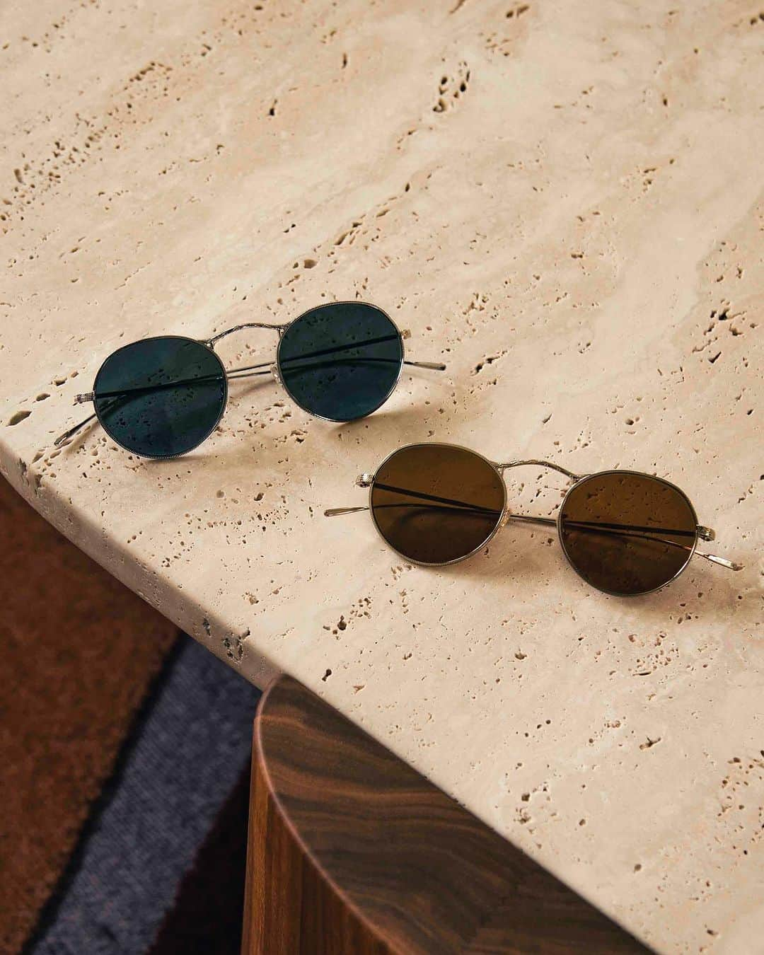 オリバーピープルズさんのインスタグラム写真 - (オリバーピープルズInstagram)「A brand classic, M-4 is characterized by its demi-flat glass lenses and hand-engraved feather pattern.」10月21日 2時22分 - oliverpeoples