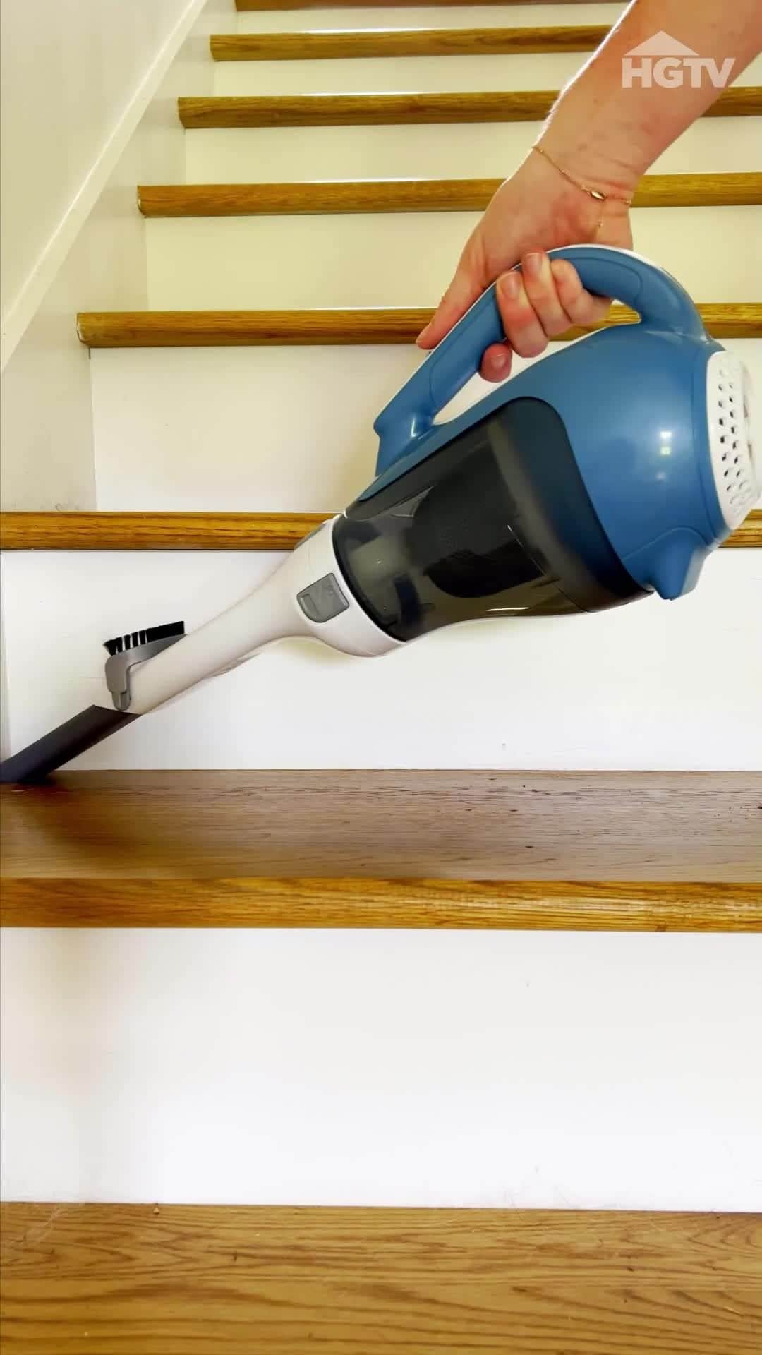 HGTVのインスタグラム：「⁠Tackle tough-to-reach crumbs, dust, and pet hair with this cordless, handheld vacuum. ⁠ ⁠ Click this video at the link in our bio to buy.⁠ ⁠ #HGTVShopping⁠ ⁠ (Prices and availability may change, and we may make 💰 from these links.)」