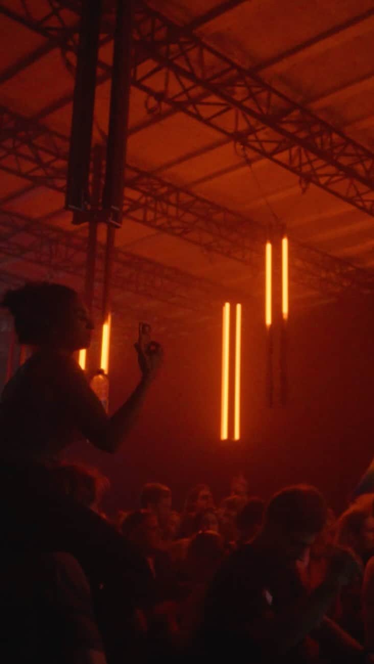 ジョルジオアルマーニのインスタグラム：「High vibes during @dgtlfestival first night  Track: Adriatique, Arcade Mode」