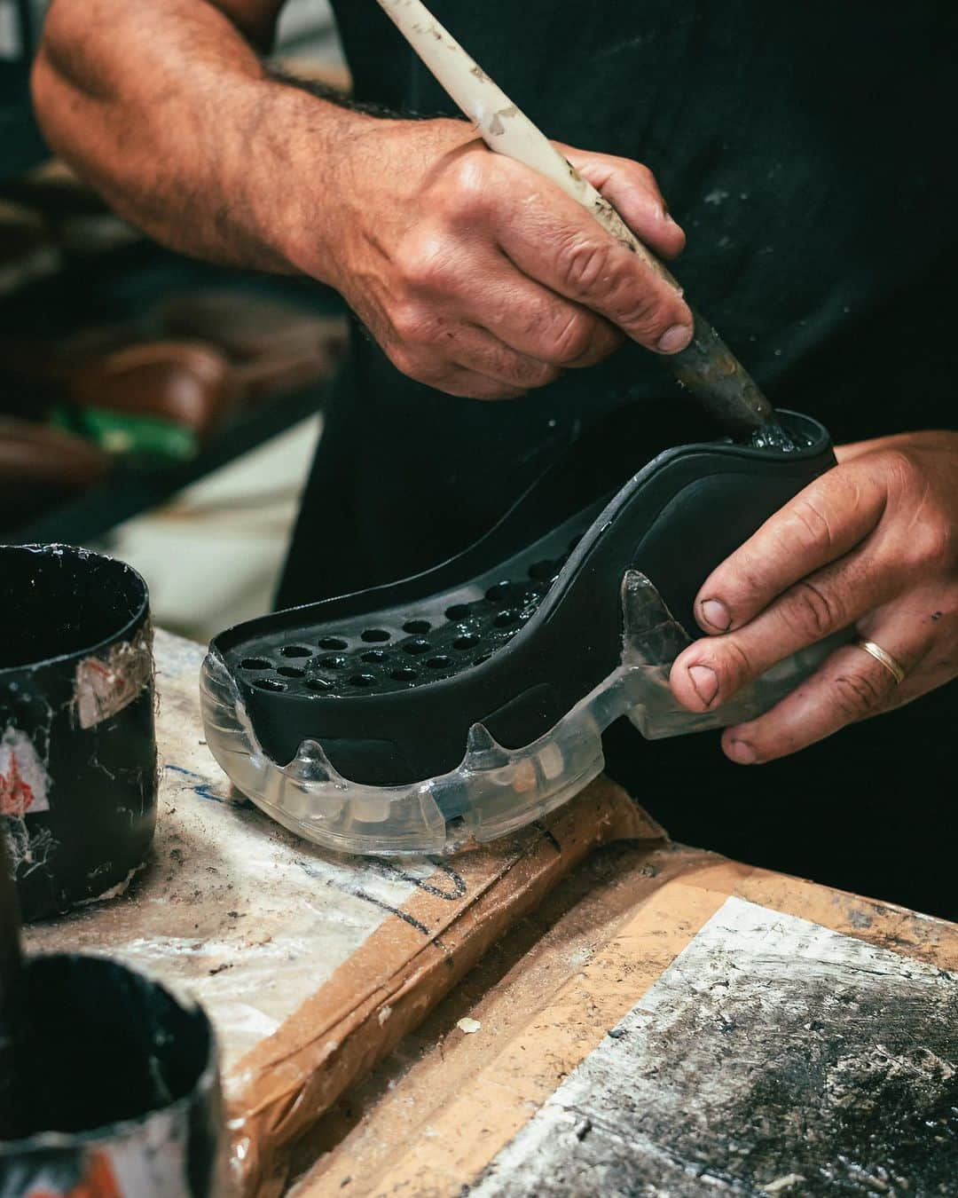 スウェアのインスタグラム：「The devil’s in the details.⁠ ⁠ Follow the process of making the iconic Air. Rev. With all our shoes being hand-assembled and made-to-order in Portugal, we can minimise waste whilst keeping a close eye on quality. ⁠  #SWEARinthemaking」