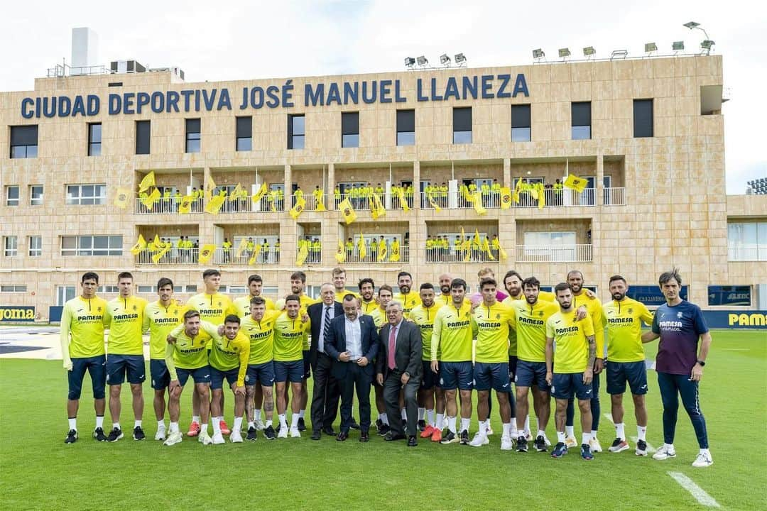 ホセ・マヌエル・レイナのインスタグラム：「Un legado ETERNO 💛♾️ ¡Va por ti, José Manuel! Homenaje más que merecido 👏🏼」