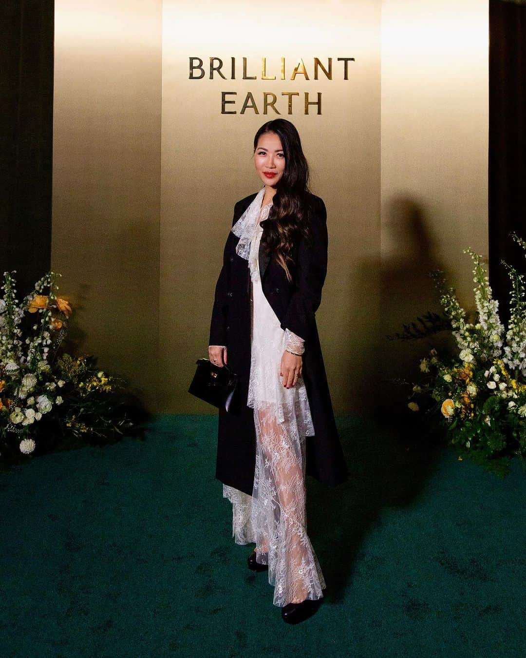 ウェンディー・グエンさんのインスタグラム写真 - (ウェンディー・グエンInstagram)「Built with thoughtful craftsmanship and a commitment to quality, celebrating The Sol Collection from @brilliantearth last night 💫 Featuring a "Starburst" motif, the collection celebrates your inner light and encourages the expression of love, authenticity, and gratitude ✨ Incredibly versatile with so much brilliance, I love how each piece elevates everyday wear! #brilliantearth #ad #solstyled」10月21日 3時12分 - wendyslookbook