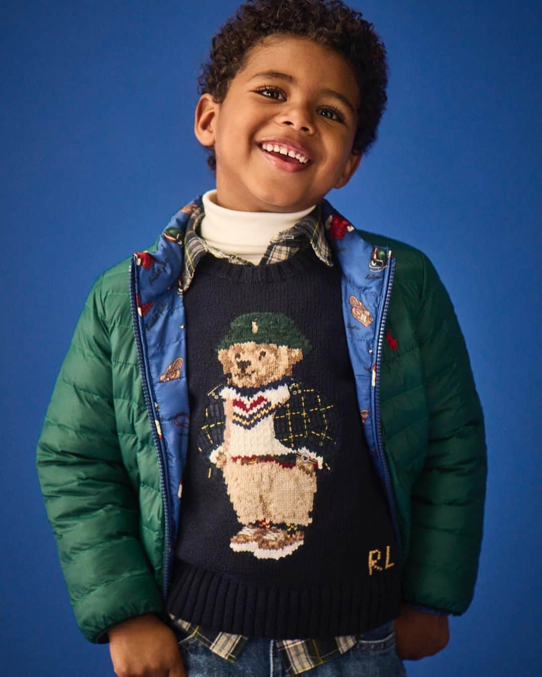 Polo Ralph Laurenさんのインスタグラム写真 - (Polo Ralph LaurenInstagram)「Paired together or worn solo, our #RLKids P-Layer jackets and liners make for playful #PoloRLStyle moments when styled with our beloved #PoloBear.   Discover the #PoloRalphLauren Outerwear shop via the link in bio.」10月21日 4時02分 - poloralphlauren