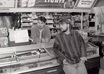 ケヴィン・スミスさんのインスタグラム写真 - (ケヴィン・スミスInstagram)「Yesterday was the 29th anniversary of the theatrical release of my first flick, Clerks! So now, Clerks is older than the entire cast and crew were when we made Clerks. And the flick is leaving it’s 20’s soon: in January, it will be the 30th anniversary of Clerks debuting at the #sundancefilmfestival. Thank you to everyone who has ever, as the kids say, fucked with our l’il black & white movie! On a related note, @originalfunko is releasing @clerksmovie Pops, featuring new versions of old favorites @jayandsilentbob as well as the #funkopop debuts of Dante, Randal and Elias! #KevinSmith #clerks #clerks3」10月21日 4時11分 - thatkevinsmith