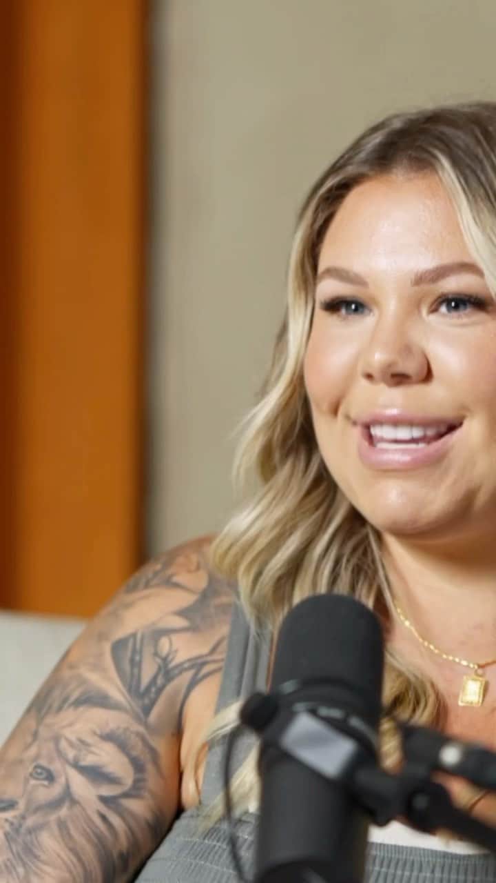 のインスタグラム：「Catching up with Kail part 1 is out wherever you get your pods! Watch the full video on my patreon! L!nk in my bi0✨」