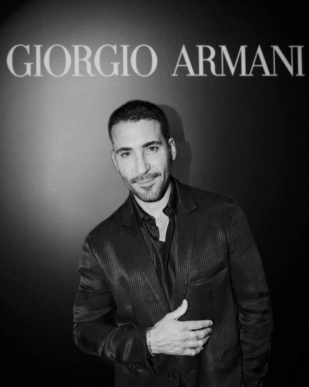 ミゲル・エンジェル・シルベストレのインスタグラム：「@giorgioarmani  opens in Madrid! What an amazing celebration!」