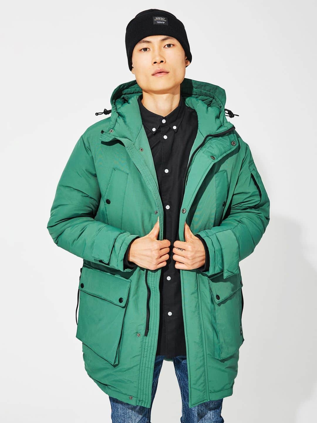 ウィーエスシーさんのインスタグラム写真 - (ウィーエスシーInstagram)「Brace the elements in style with the WeSC all-weather parka. Designed for any weather, this winter parka comes with a hood, warm arm pockets, and waist snap pockets. The adjustable drawcord at the interior waist ensures a perfect fit, while the fleece-lined pockets keep your hands cozy. With an adjustable cuff via velcro, an arm pocket, and a fishtail hem with bungee cord detail, it's all about comfort and functionality. Fully lined and padded, this parka is your ultimate winter companion.  Shop now at WeSC.com  • • • • • • #wesc #wesc1999 #wearethesuperlativeconspiracy #streetwear #hypebeast #hypebeaststyle #highsnobietystyle #highsnobiety #ss23」10月21日 4時58分 - wesc1999