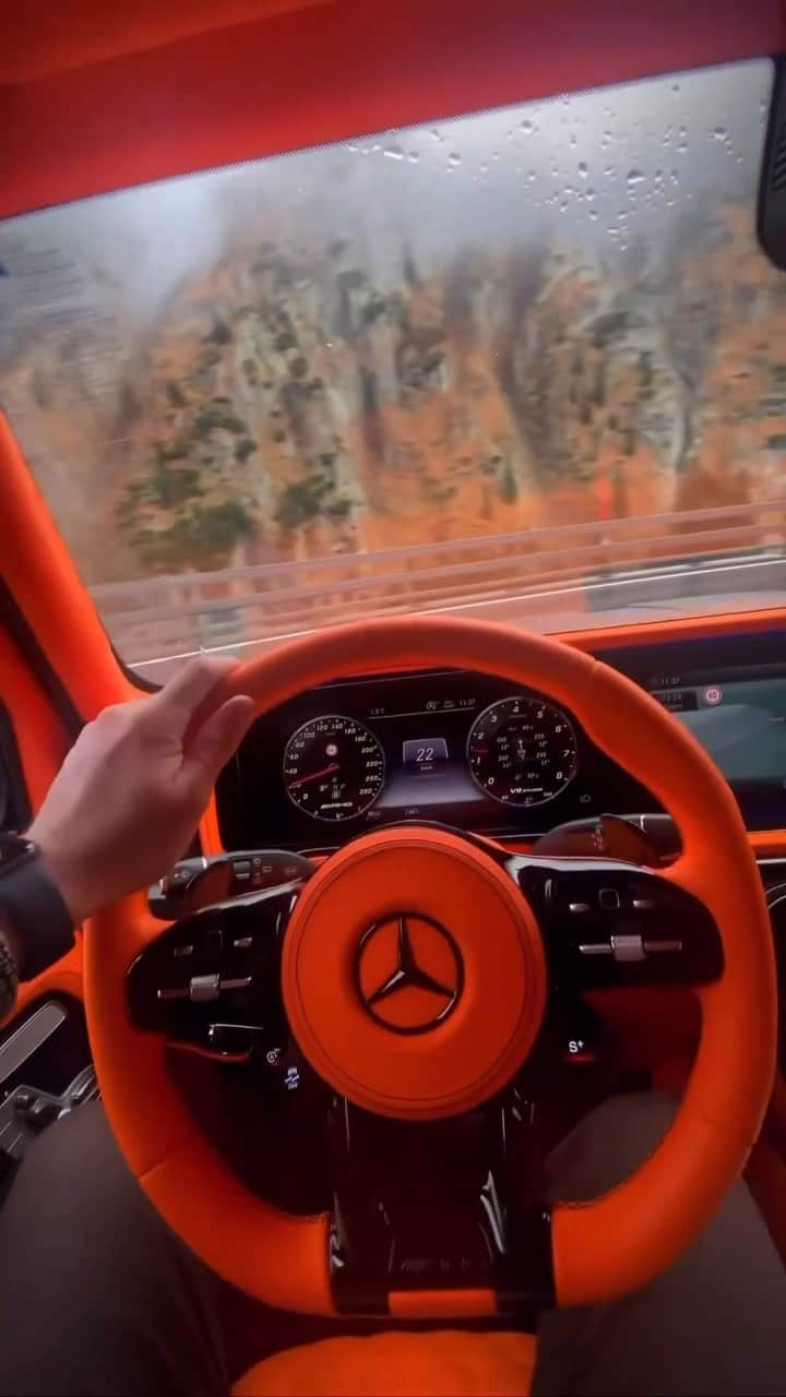 The Luxury Lifestyle Magazineのインスタグラム：「Sound on   By: @mrahmadsalah」