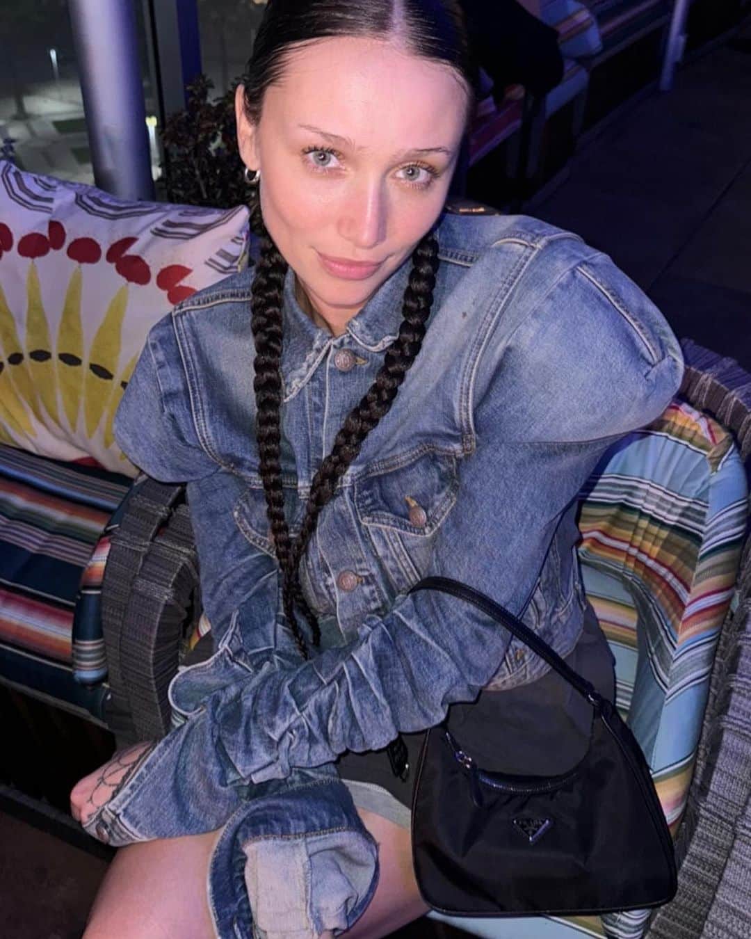 ケイリン・ルッソのインスタグラム：「I’ve always wanted to be a prada girl 🎩🪄」