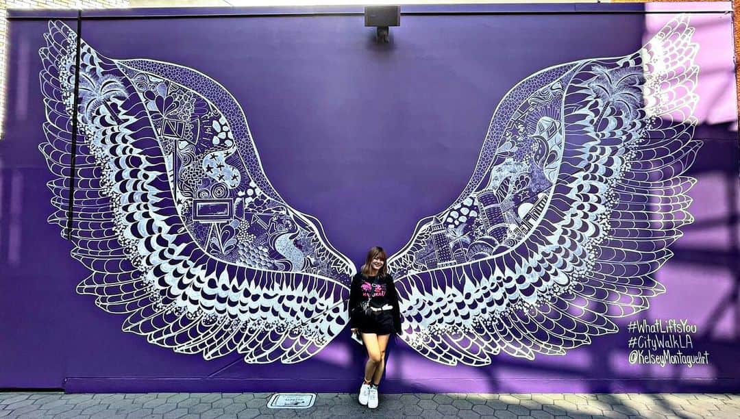 梅咲遥のインスタグラム：「羽生えたーーー💜🪽  #ush  #america  #la  #ユニバーサルスタジオハリウッド」