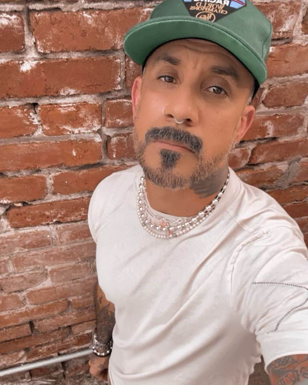 A.J.さんのインスタグラム写真 - (A.J.Instagram)「Up to something….」10月21日 6時21分 - aj_mclean