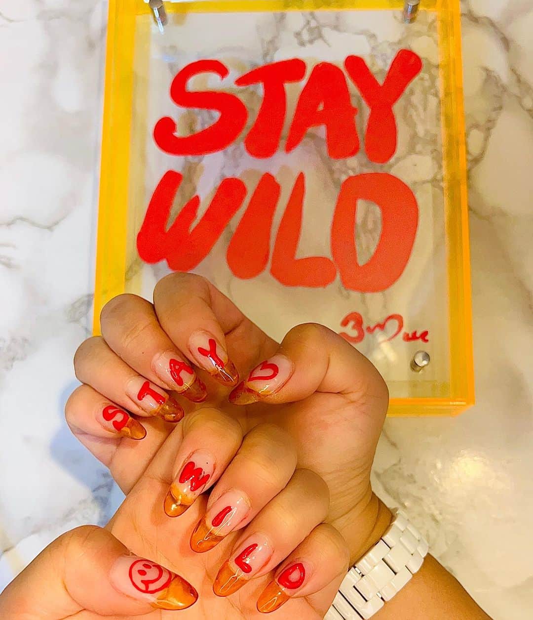 Britney TOKYOのインスタグラム：「autumn clear nail art💅🏻✨ Linked with Art🖼️   #nailart #britneytokyo」