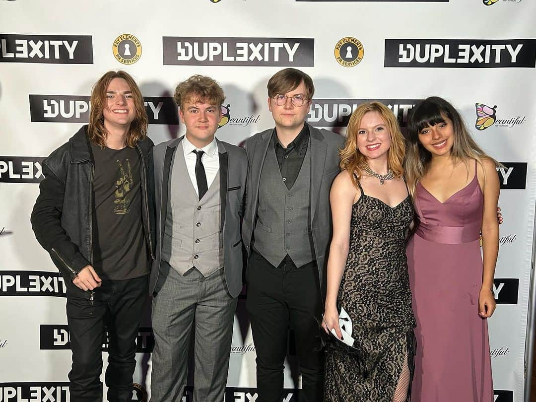 メジャー・ドッドソンさんのインスタグラム写真 - (メジャー・ドッドソンInstagram)「Had a great night celebrating the release of our friends new EP!  @duplexityband #Billboards @thesavannahjudy @thelukejudy」10月21日 7時30分 - major_dodson