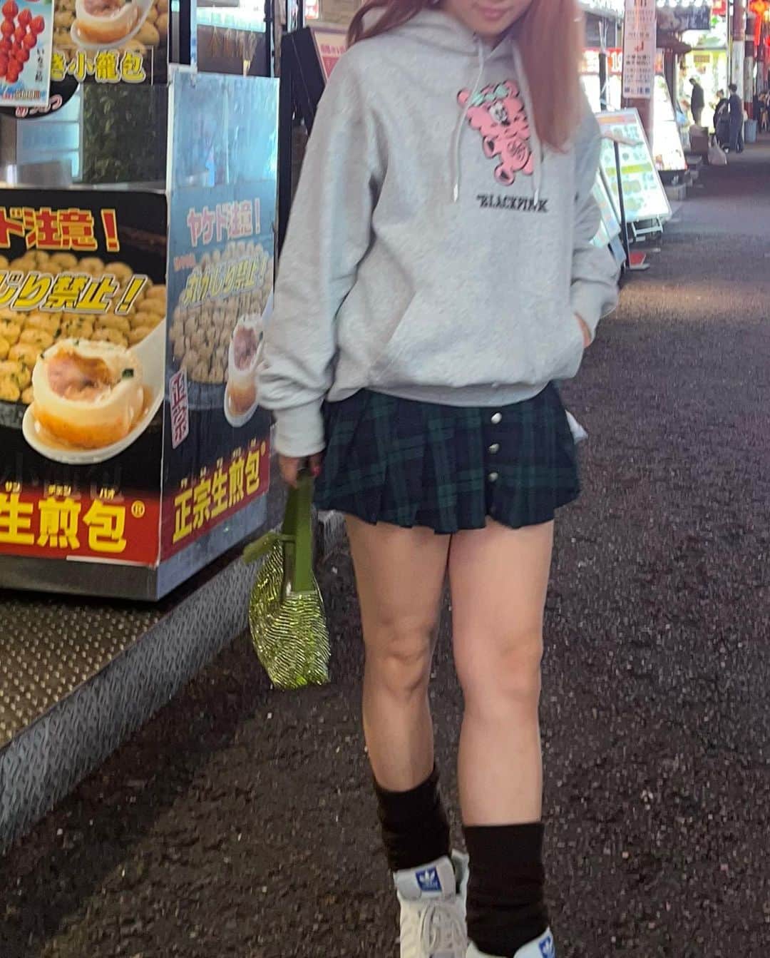 武部柚那のインスタグラム：「気分は学生風🏵️💖 思いがけず中華街へ連れてってもらた日😋」