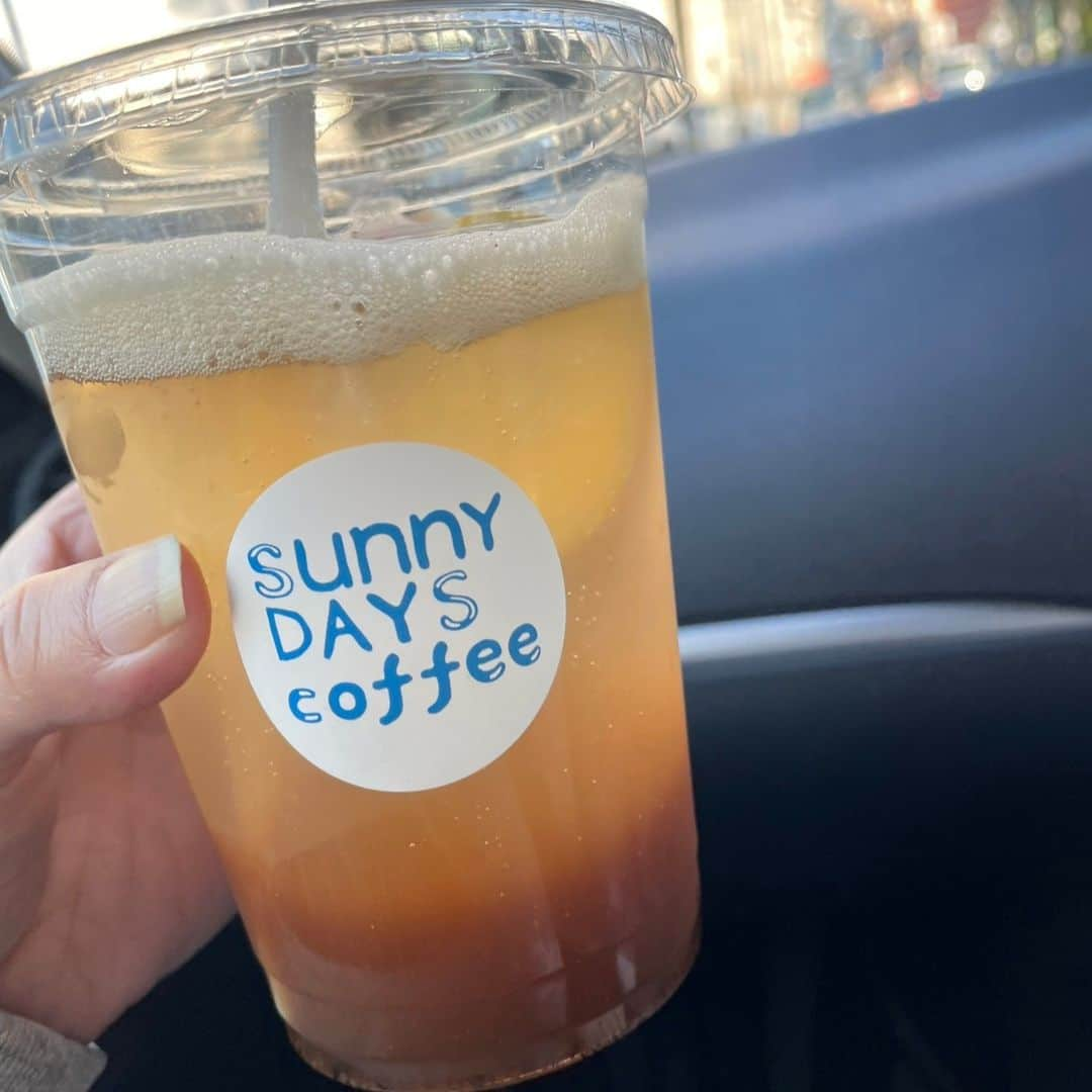 kagoshima_lixil_fudosanさんのインスタグラム写真 - (kagoshima_lixil_fudosanInstagram)「@sunnydayscoffee   ホットコーヒーが恋しくなる寒さですね  ホットコーヒーと クラフトコーラーです😍  ＃甲突川沿い ＃ホットコーヒー ＃寒い  ＃クラフトコーラ  ＃鹿児島 ＃鹿児島不動産 ＃リクシル不動産ショップ  ＃lixil不動産ショップ  ＃ルームコンサルティング   ＃」10月21日 17時06分 - kagoshima_lixil_fudosan_arata