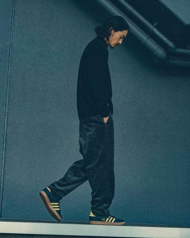 ADIDASTOKYOのインスタグラム：「東京発、クラシックでありながら次世代行きのスニーカーを。 アイコニックなガゼルを @dcdt_2014 のテイストで再構築したGAZELLE DCDT GTX。  CONFIRMEDアプリで抽選応募受付中。  #adidasOriginals   Link in bio」