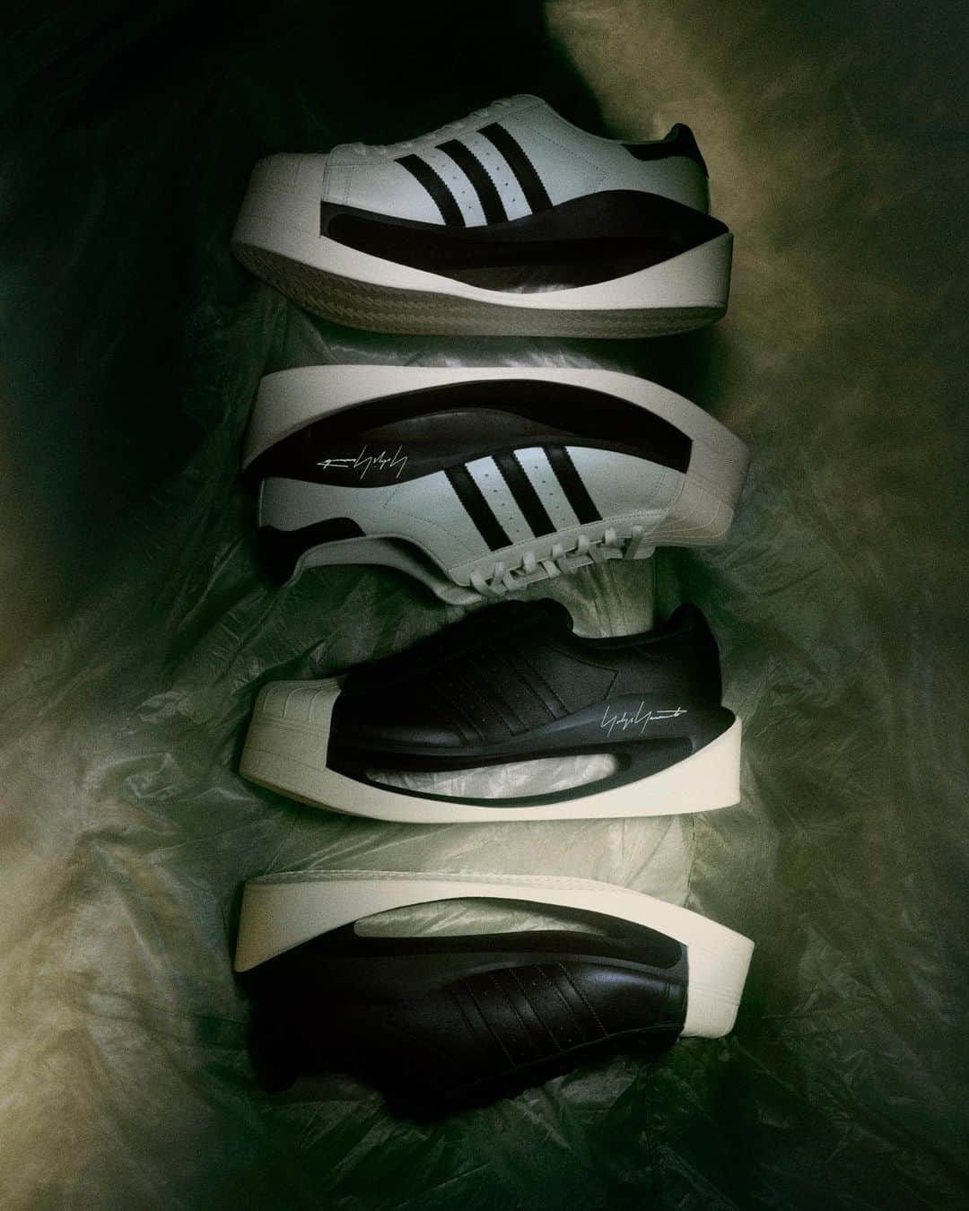 ワイスリーのインスタグラム：「Y-3 GENDO Superstar and Y-3 GENDO ProModel. ​  A collision of archive and avant-garde, GENDO’s innovative midsole abandons the conventions of footwear. ​  High and low-top models explore futuristic design through contrasting detail. ​  Available now at adidas.com/y-3, CONFIRMED, in-store and through select retailers. ​  #adidas #Y3 #YohjiYamamoto」